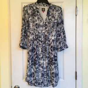Vince Camuto Blue Snakeskin Pattern Dress Size 4